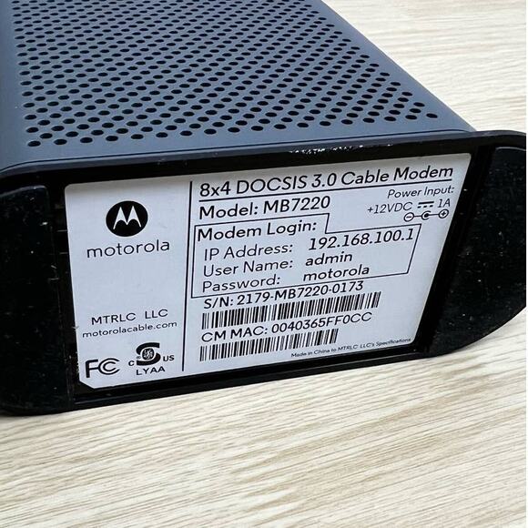 Motorola MB722010 343Mbps DOCSIS 3.0 Cable Modem - Picture 3 of 6